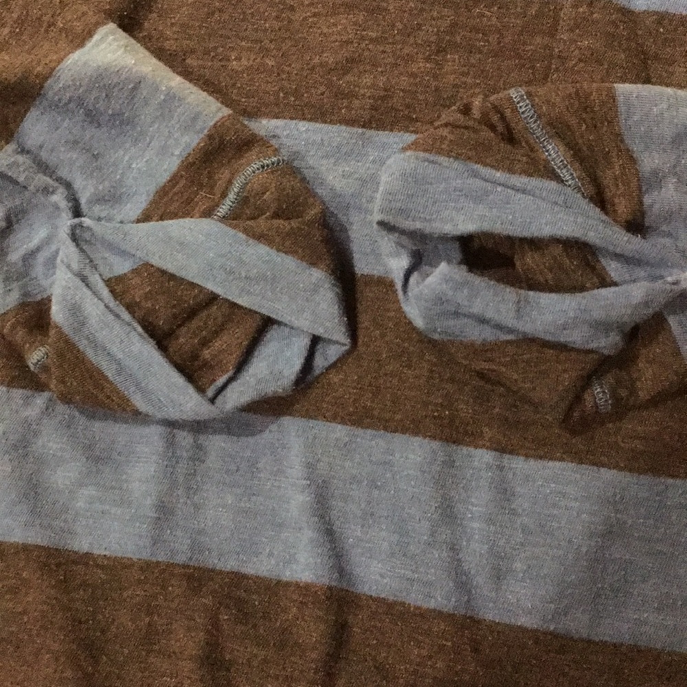 Abercrombie and Fitch Tee - Picture 3 of 4